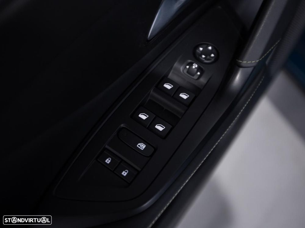 Peugeot 408 1.2 PureTech GT EAT8 - 15
