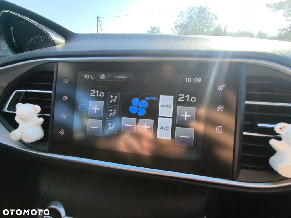 Peugeot 308 BlueHDi 120 EAT6 Stop & Start Business-Line - 21