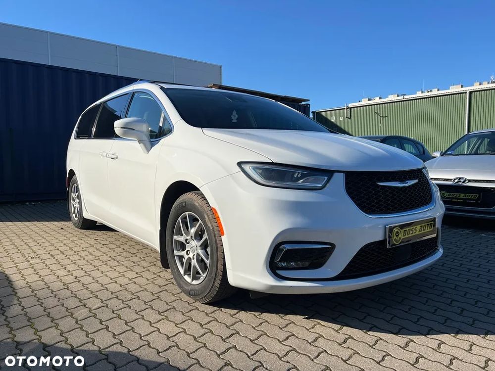 Chrysler Pacifica - 3