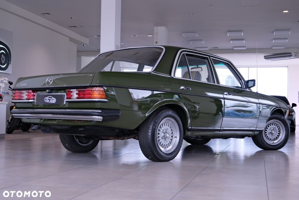Mercedes-Benz W123 - 14