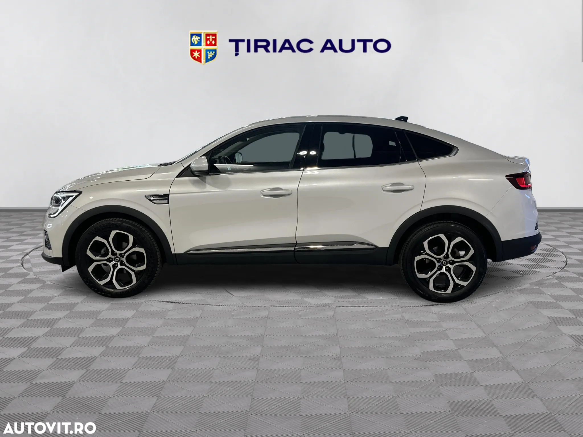 Renault Arkana - 2
