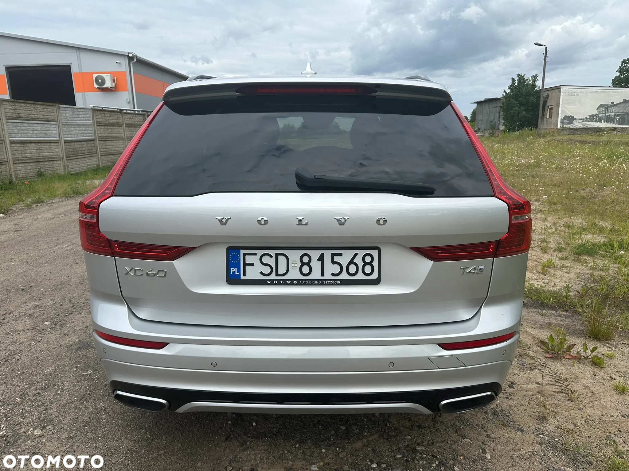 Volvo XC 60 T4 R-Design - 5