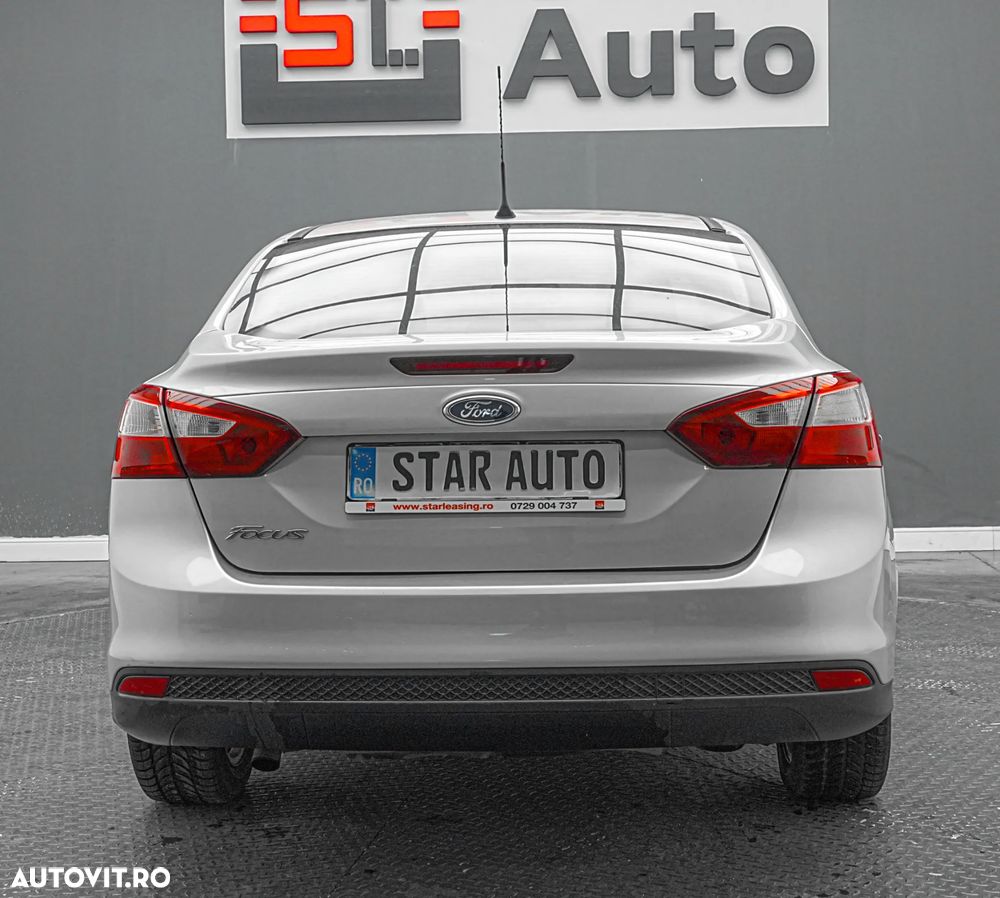 Ford Focus 1.6 TDCi DPF Titanium - 6