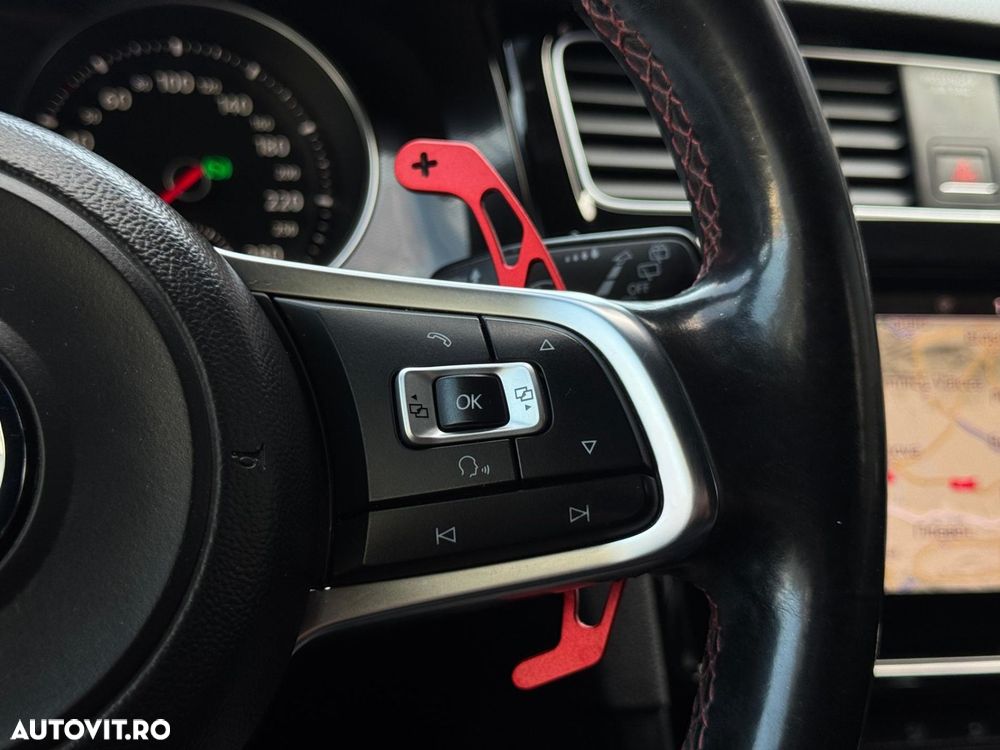 Volkswagen Golf - 12