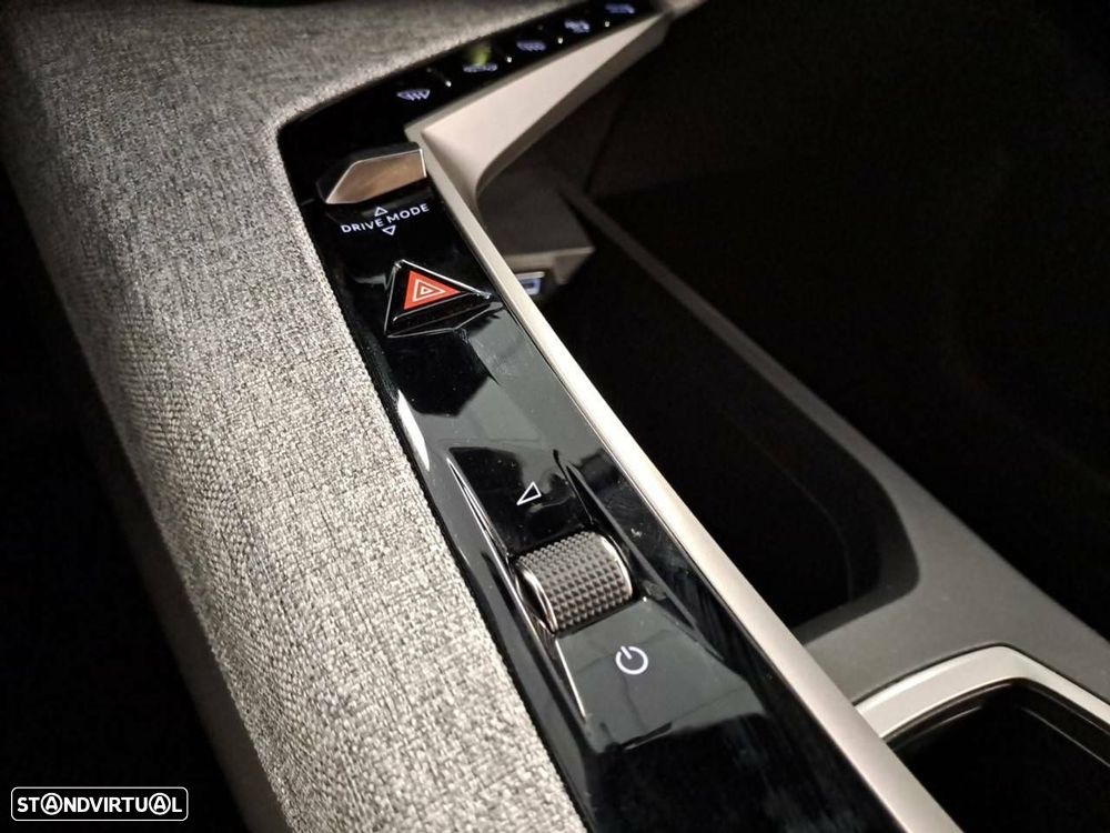 Peugeot 5008 1.2 Hybrid Allure e-DCS6 - 22