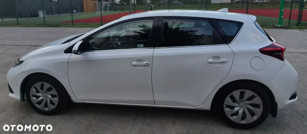 Toyota Auris - 4