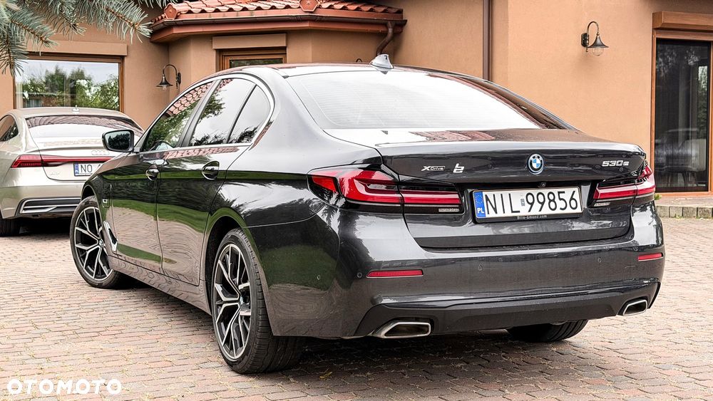 BMW Seria 5 530e xDrive - 4