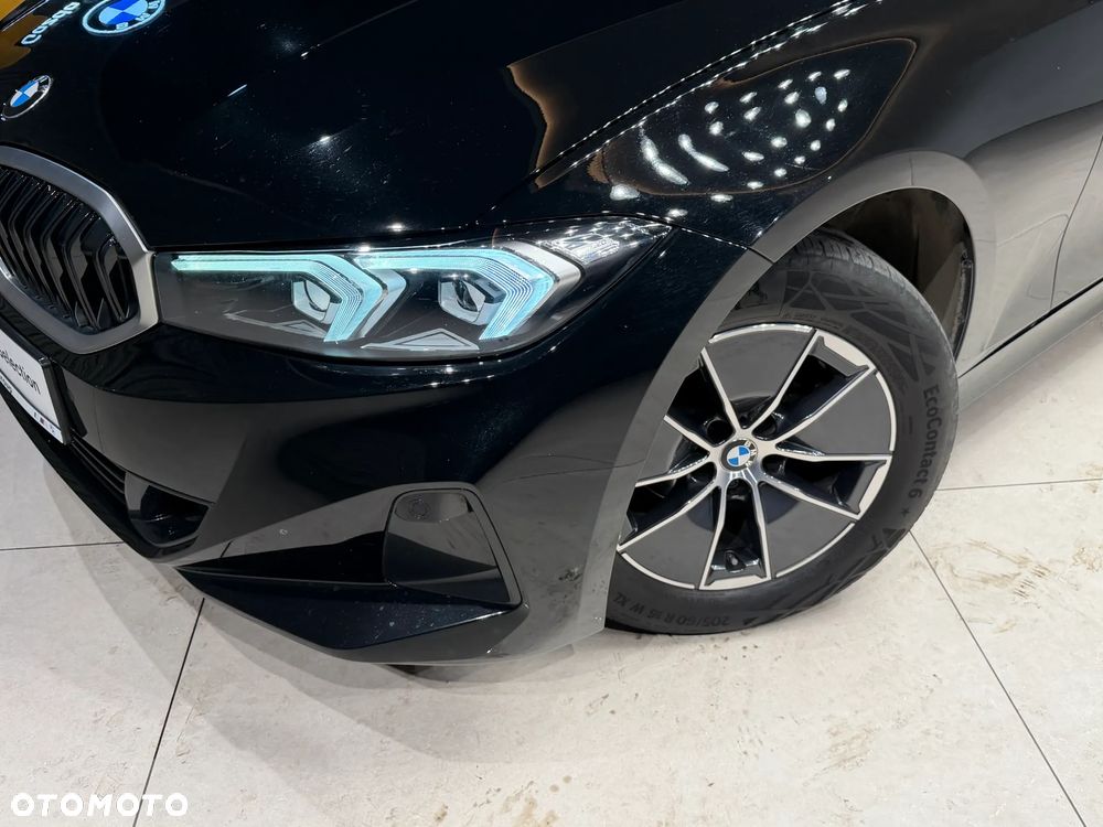 BMW Seria 3 318i - 4