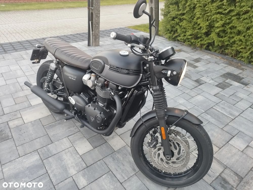 Triumph Bonneville - 10