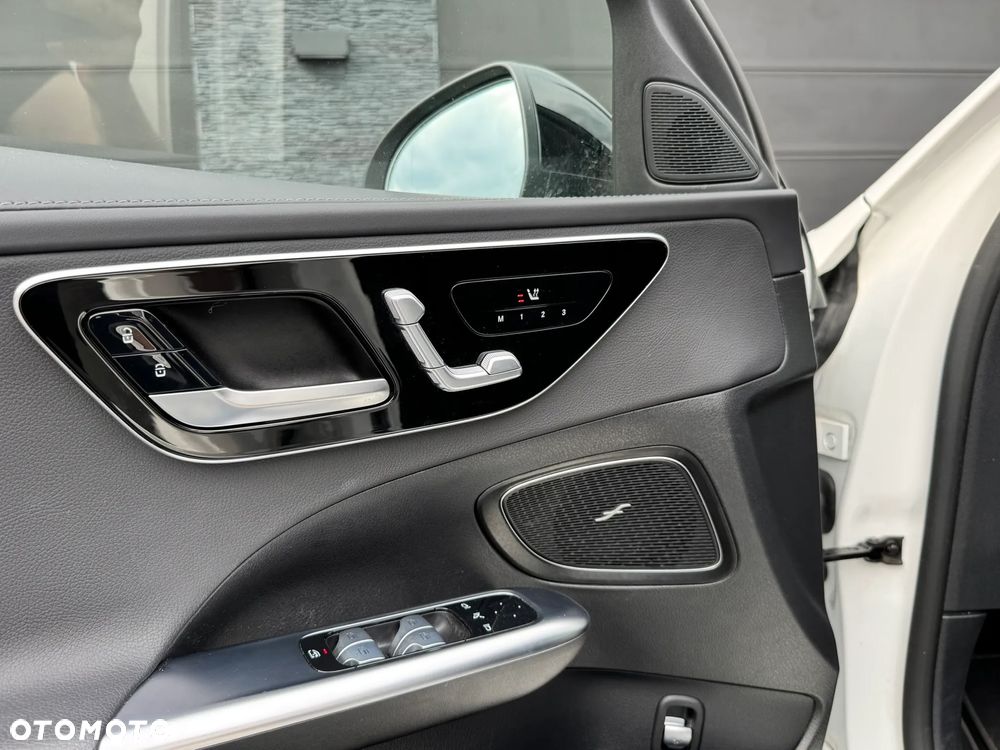 Mercedes-Benz Klasa C 220 d mHEV 4-Matic AMG - 28