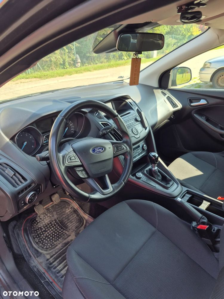 Ford Focus - 8