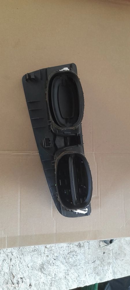 VOLVO V70   lampa lewa tylna górna - 12