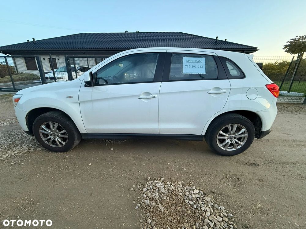 Mitsubishi ASX 1.6 Inform - 12