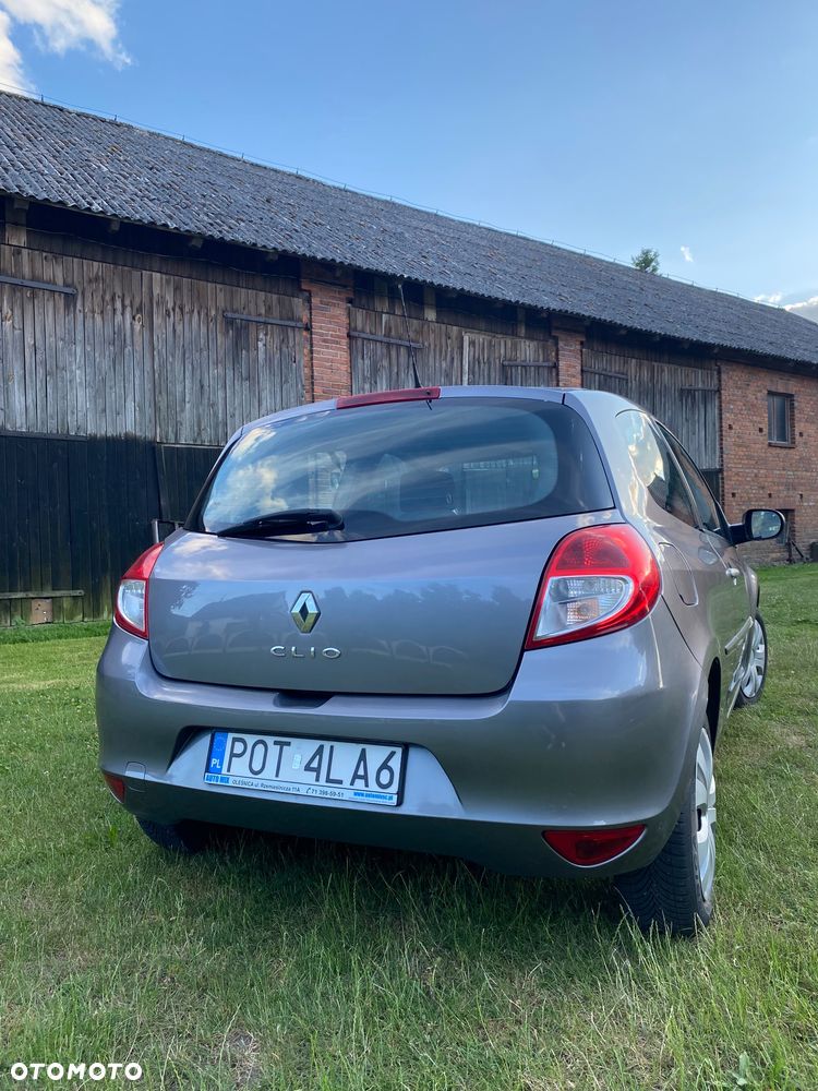 Renault Clio - 5