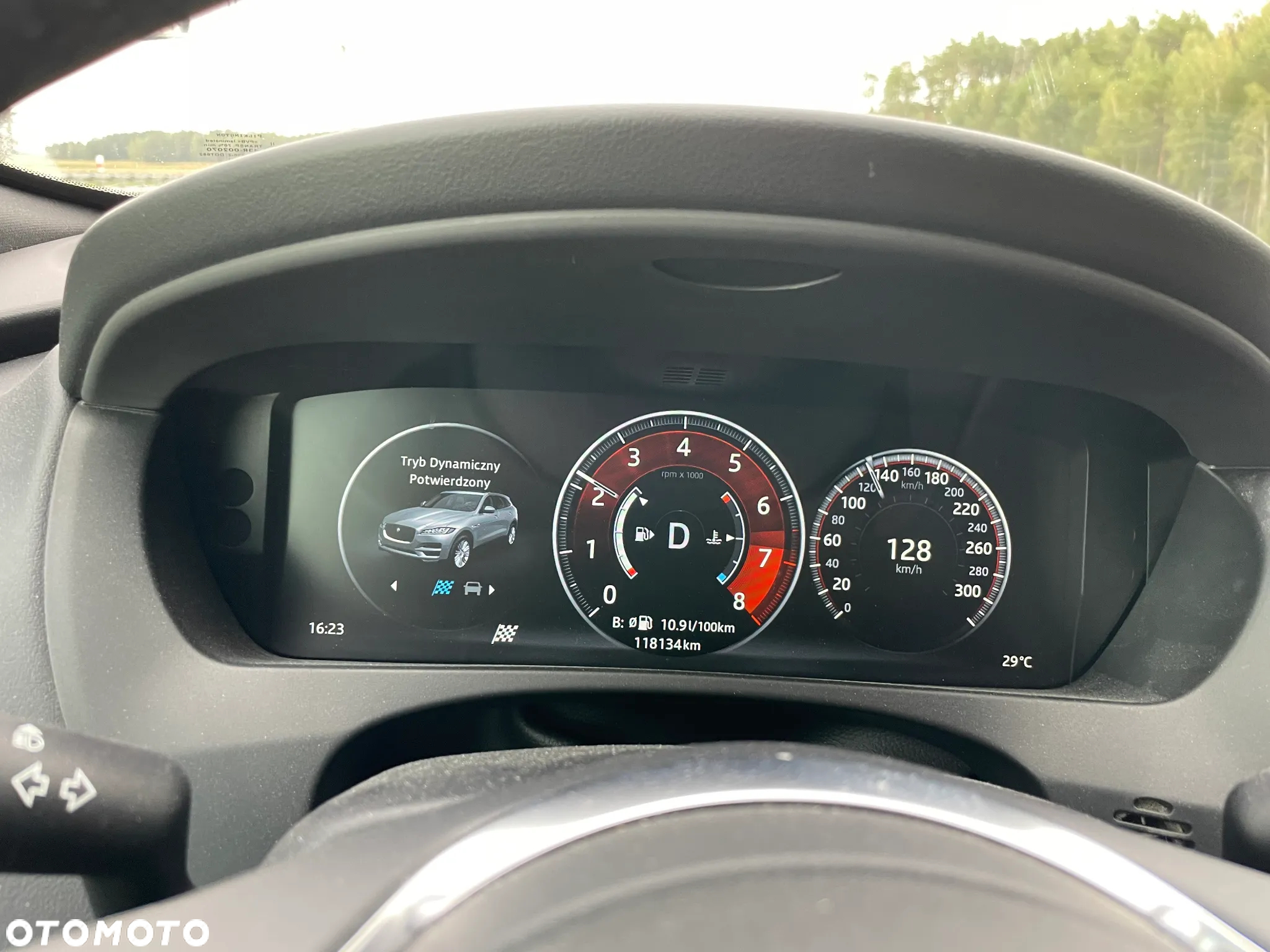 Jaguar F-Pace S AWD - 4