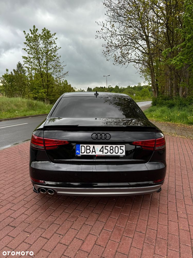 Audi A4 Limousine 2.0 TDI Quattro S tronic - 12