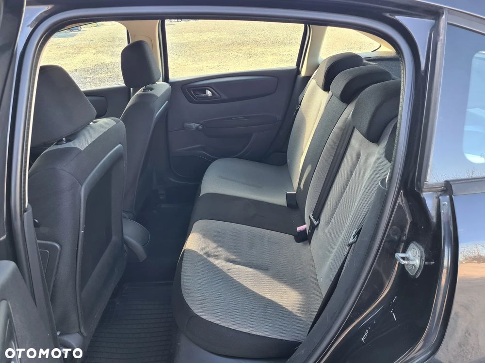 Citroën C4 1.4 16V Style - 13