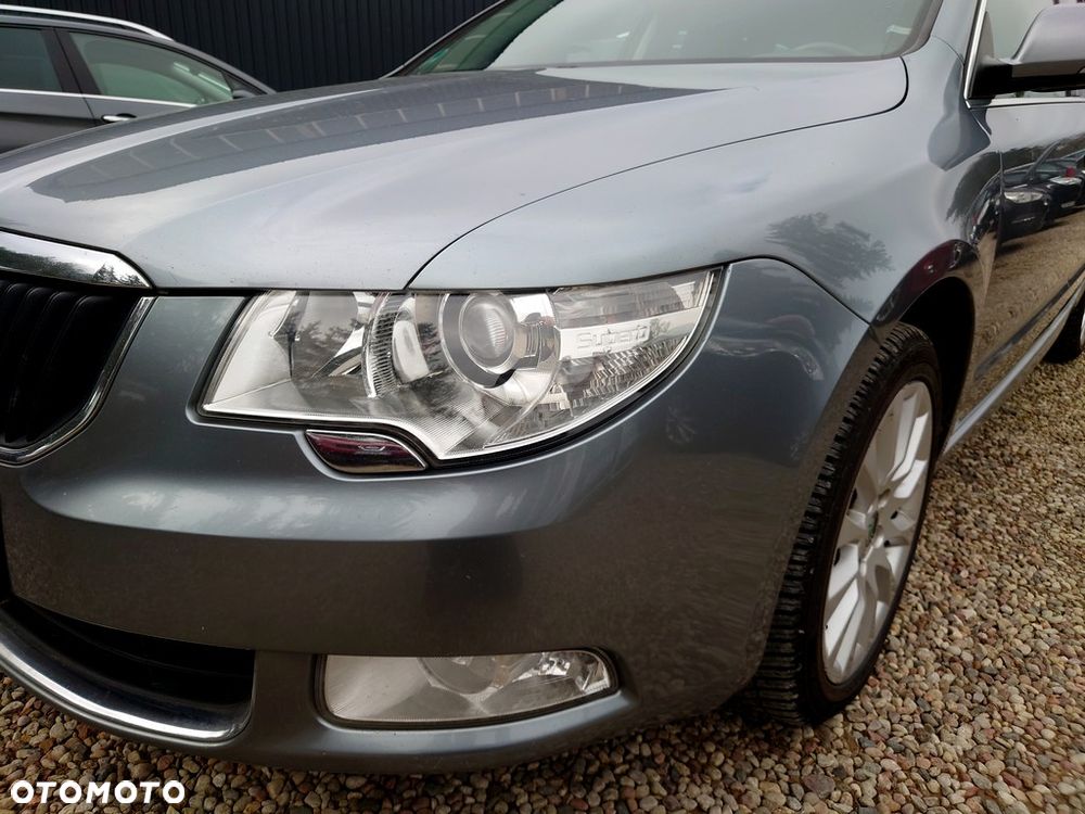 Skoda Superb 2.0 TDI Elegance DSG - 22