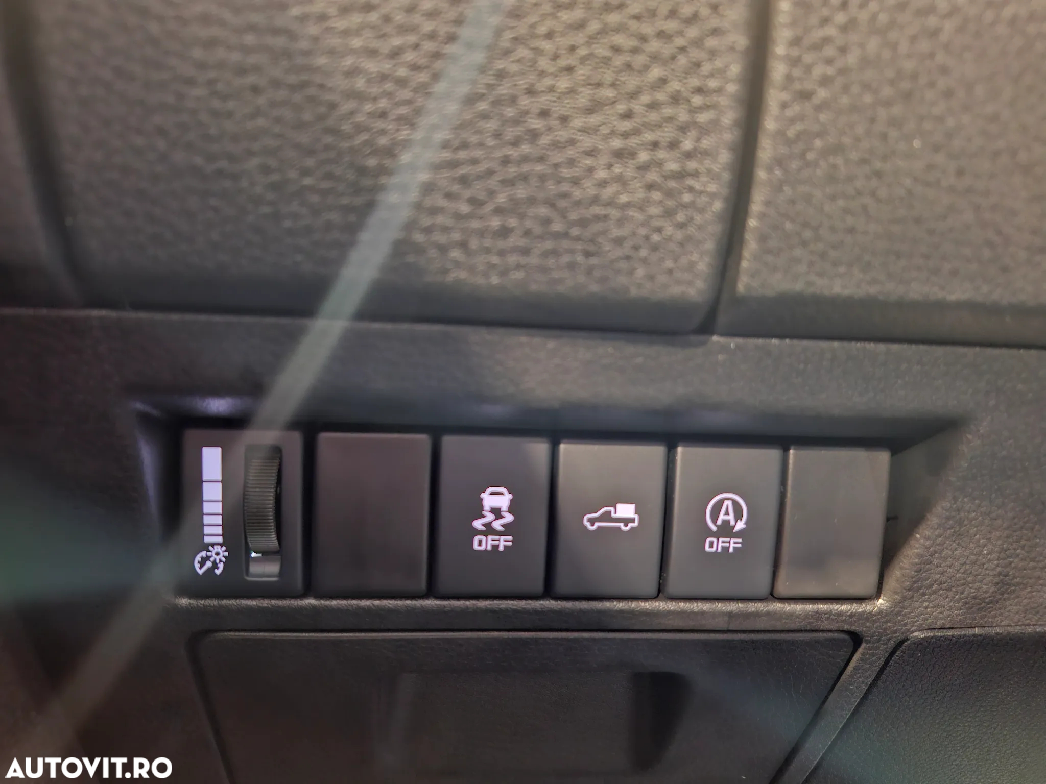 Isuzu D-Max 1.9 DSL 4x4 Double Cab 6AT Executive - 26