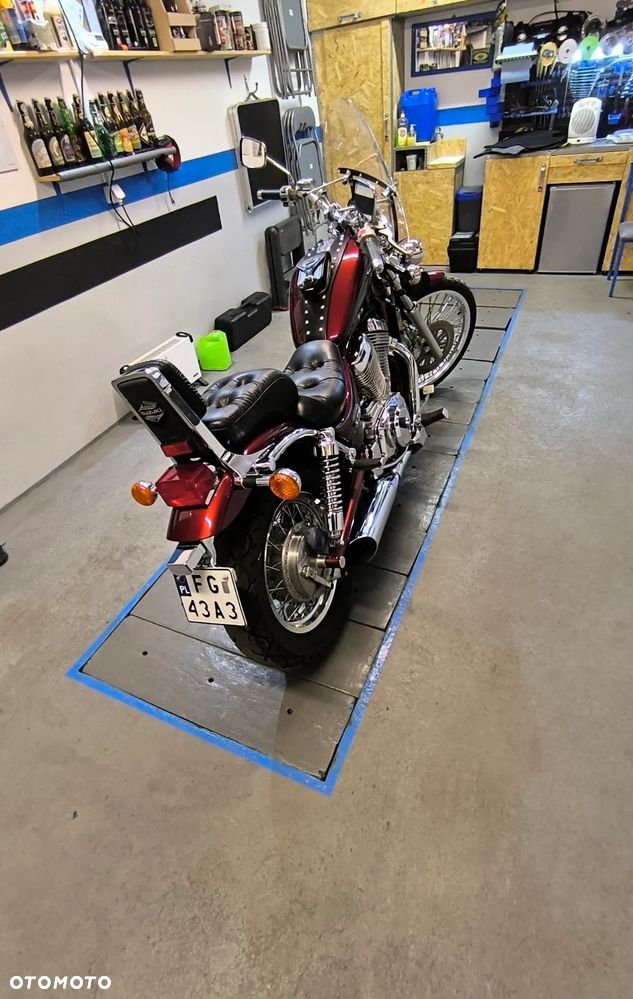 Suzuki Intruder - 6