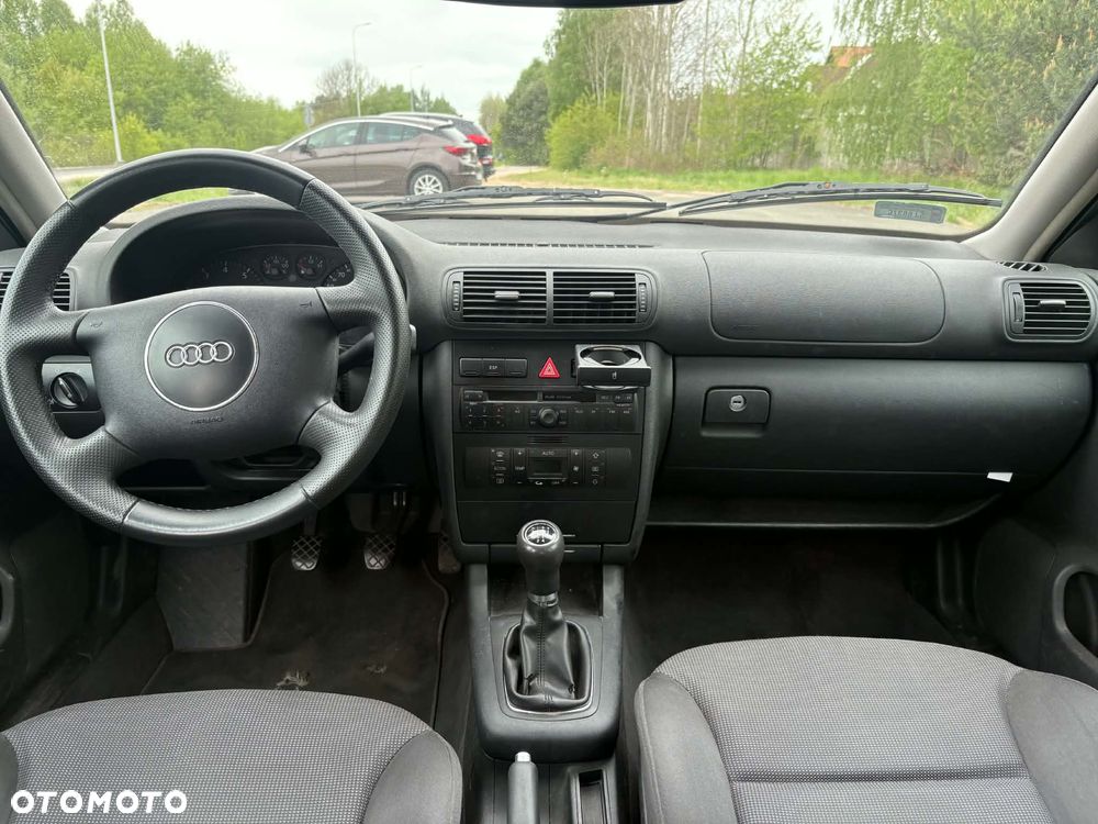 Audi A3 Sportback 1.6 Attraction - 9