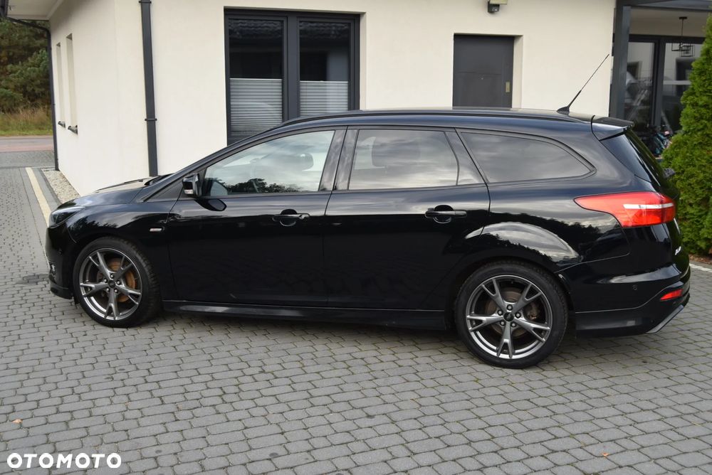 Ford Focus 1.5 TDCi ST-Line - 9