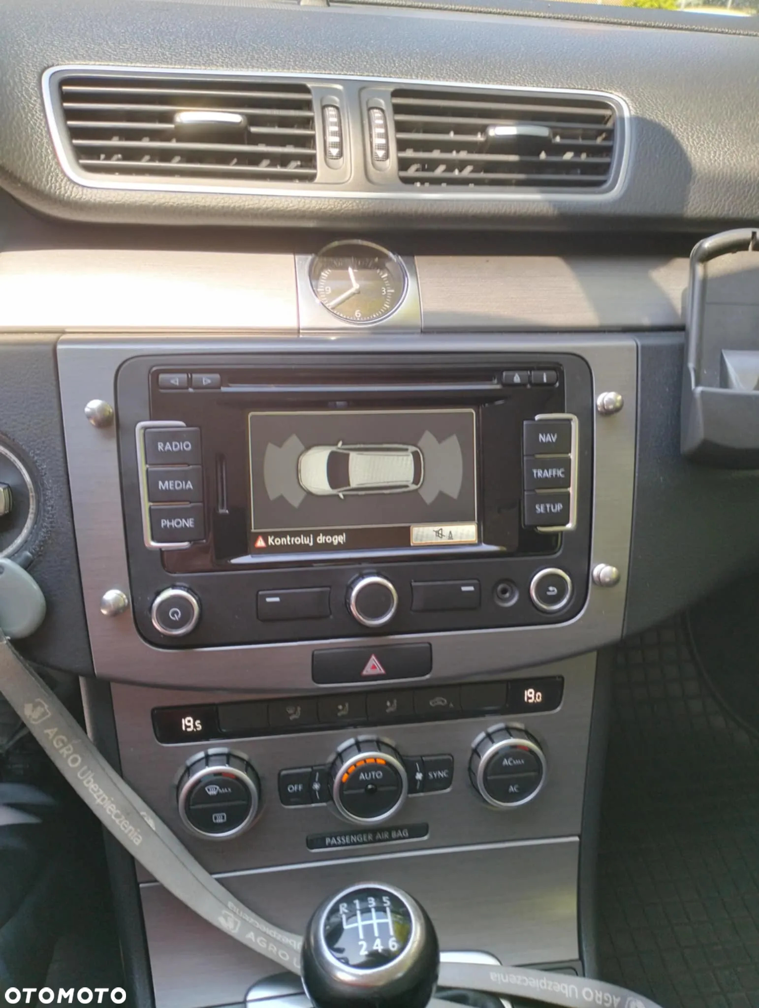 Volkswagen Passat 1.6 TDI Comfortline - 27