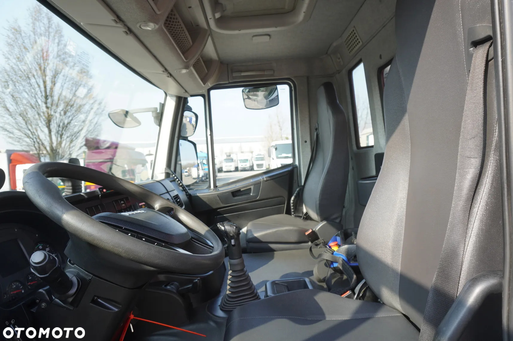 Iveco Stralis 310 E6 / HDS Fassi 155 6.2 t / 250 tys. km - 23