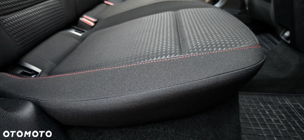 Ford Focus 1.5 EcoBoost ST-Line - 18