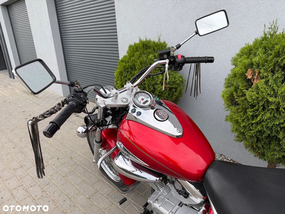Suzuki Intruder - 30