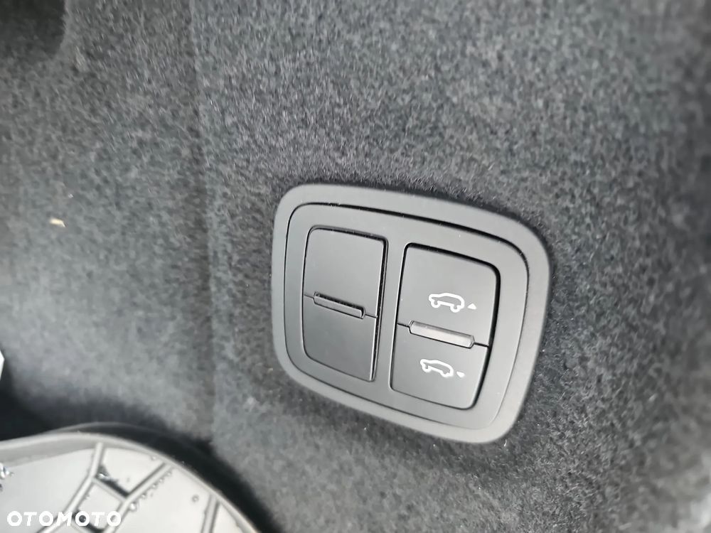 Porsche Cayenne - 23