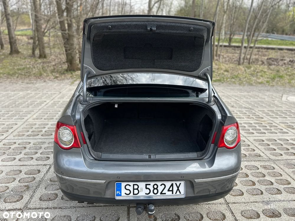 Volkswagen Passat - 3