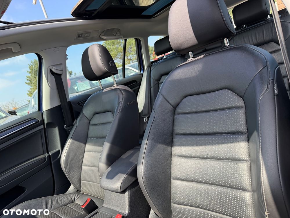 Volkswagen Golf - 18