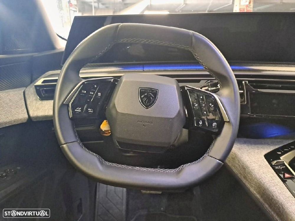 Peugeot 3008 1.2 Hybrid Allure e-DCS6 - 12