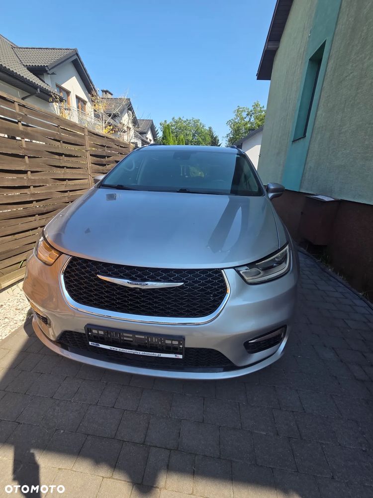 Chrysler Pacifica - 8