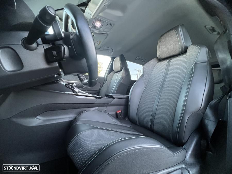Peugeot 3008 1.6 Hybrid4 Allure Pack e-EAT8 - 20