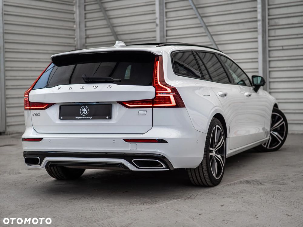 Volvo V60 T8 AWD Recharge Geartronic RDesign - 6