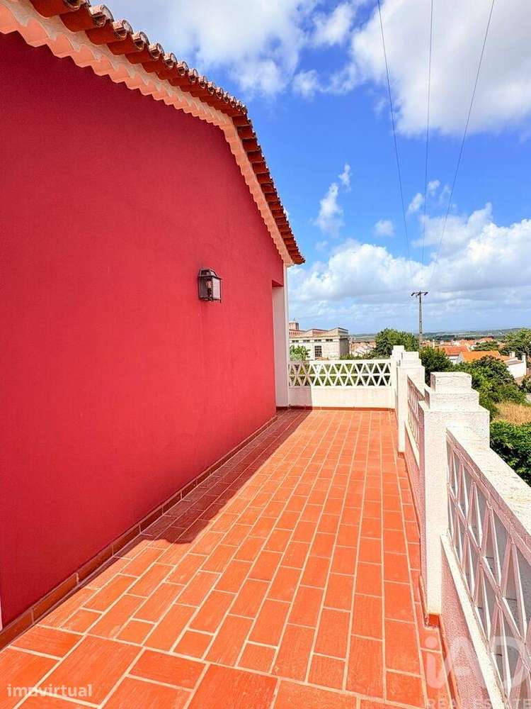 Moradia térrea T3 em Alpiarça de 193,64 m2 - Grande imagem: 3/35