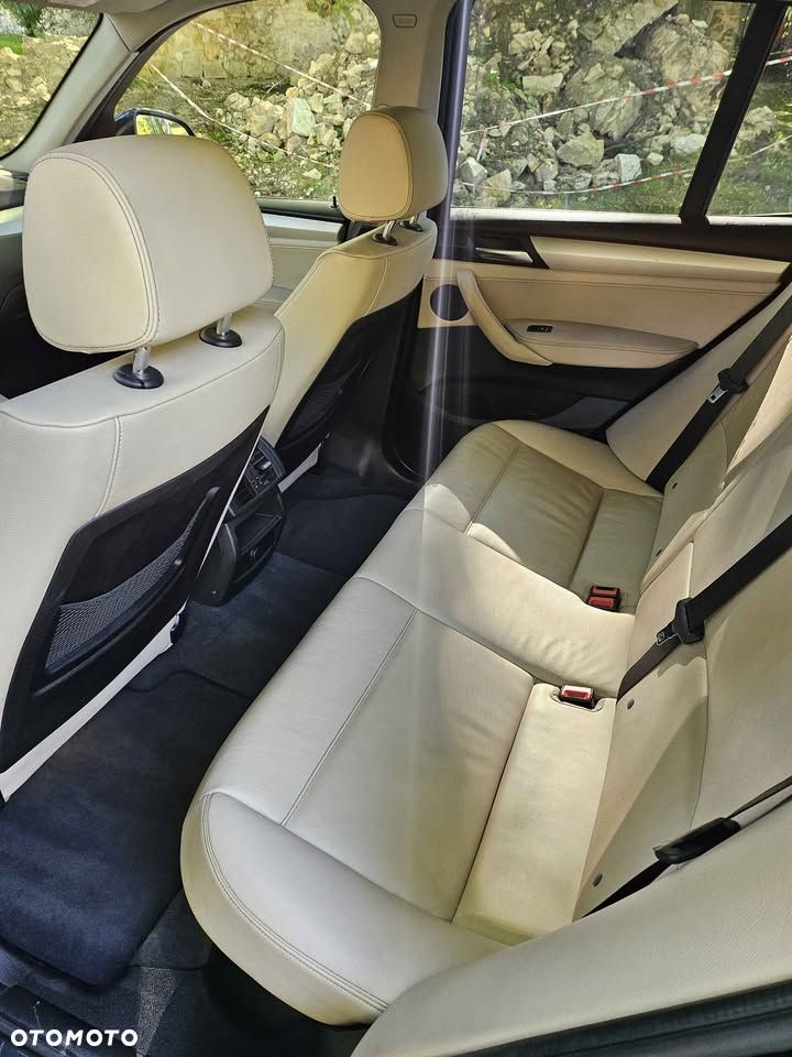 BMW X3 xDrive20d - 8