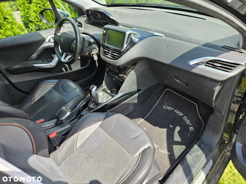 Peugeot 2008 1.2 Pure Tech Crossway S&S - 10
