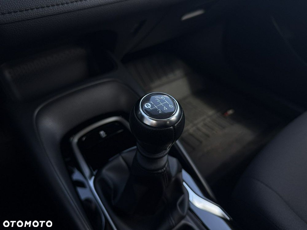 Toyota Corolla 1.5 Comfort - 28