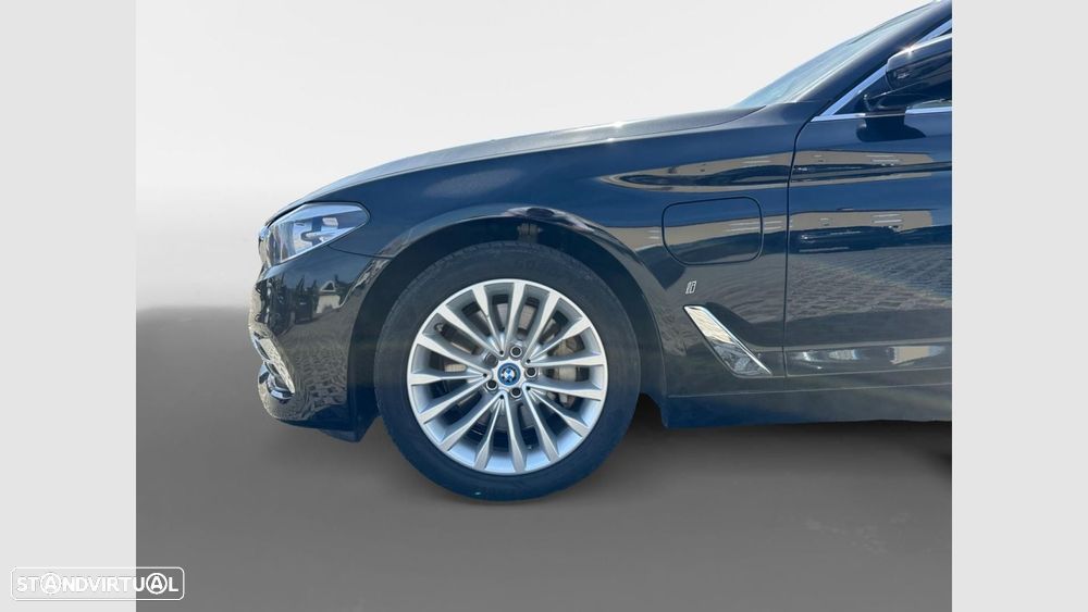 BMW 530 e iPerformance Line Luxury - 16