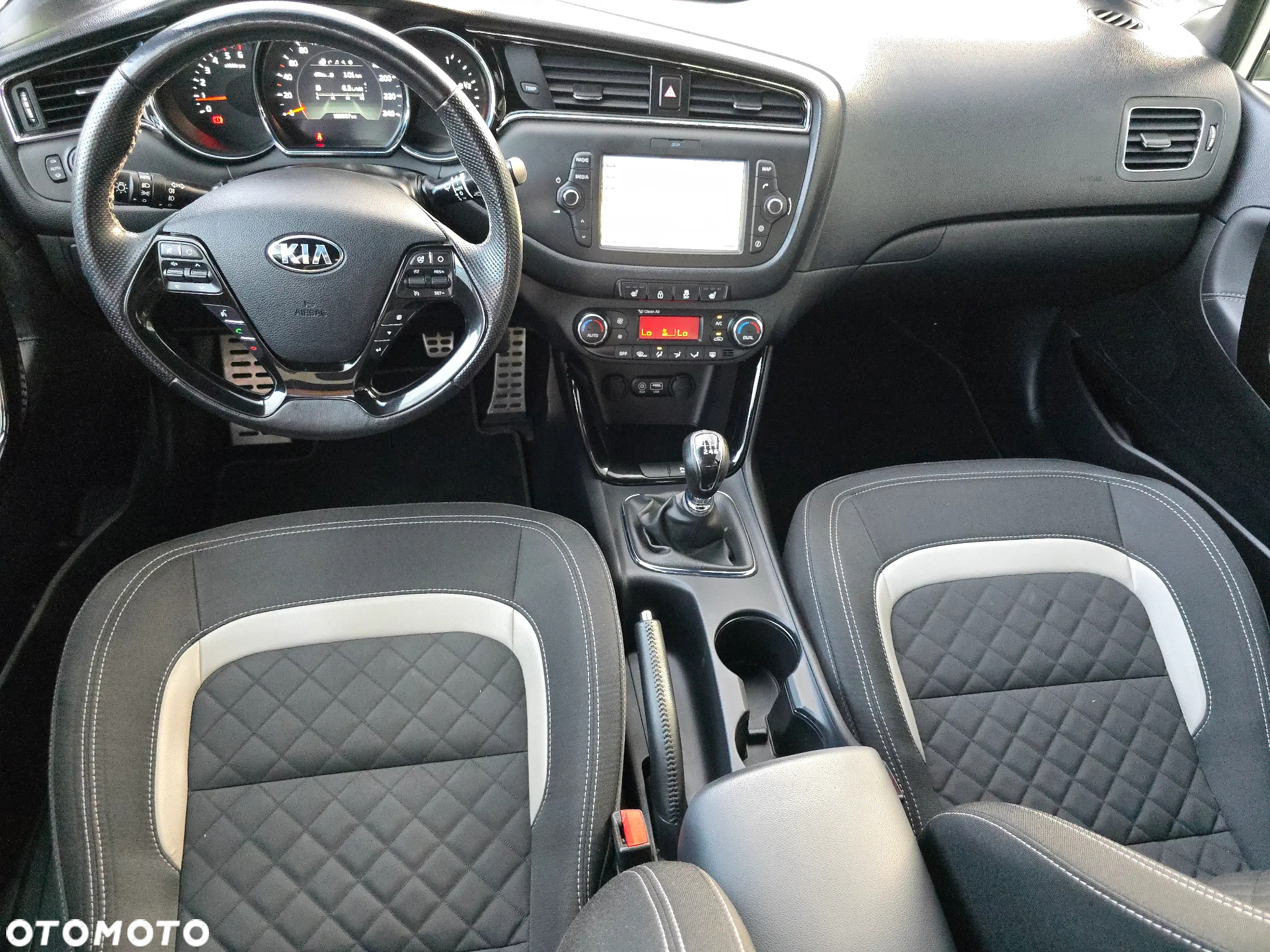 Kia Ceed 1.6 CRDi SCR GT-Line - 37