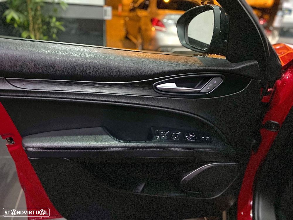 Alfa Romeo Stelvio 2.2 16V AT8 Executive - 12