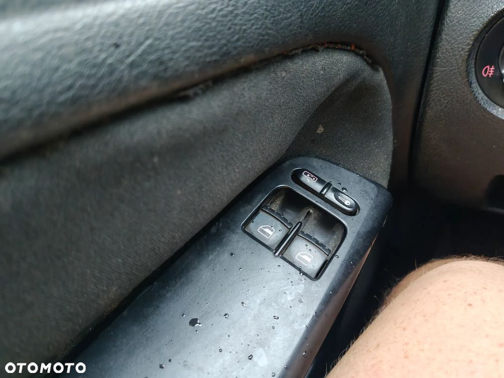 Volkswagen Passat 1.9 TDI Comfortline - 27