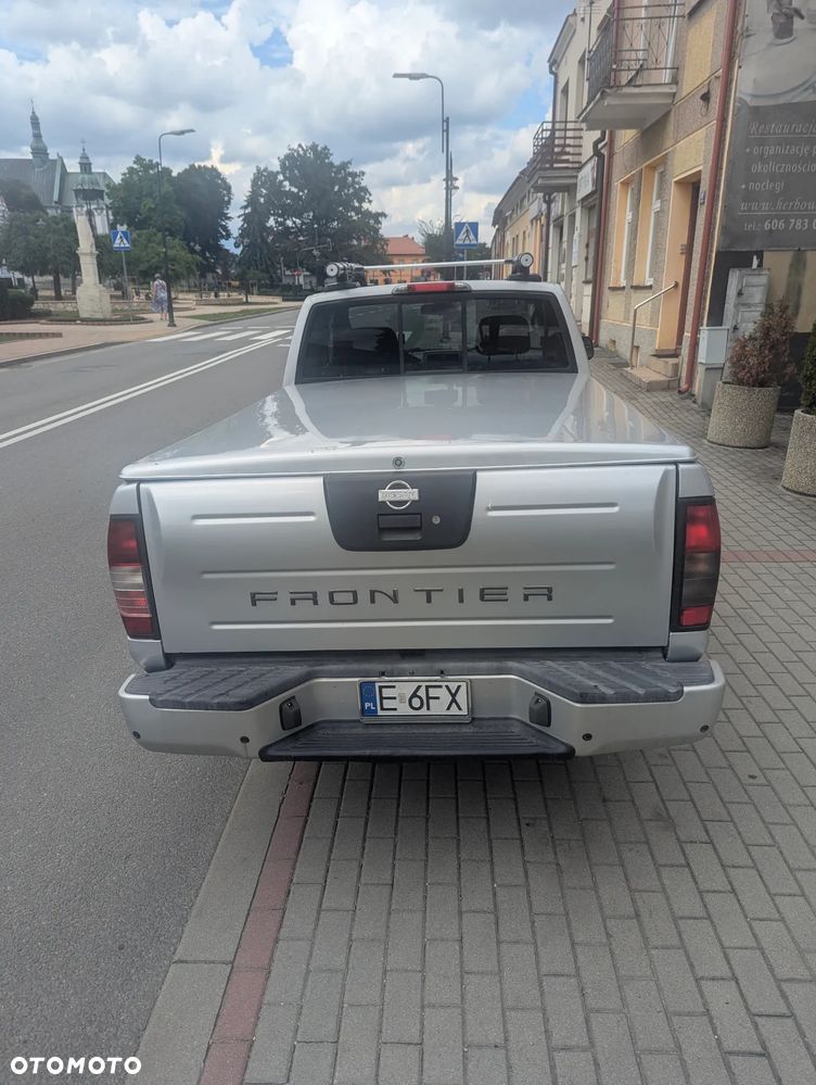 Nissan Frontier - 8