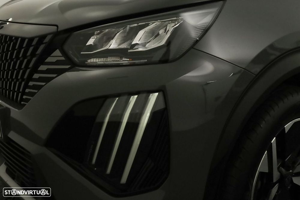 Peugeot 2008 1.2 PureTech Allure EAT8 - 6