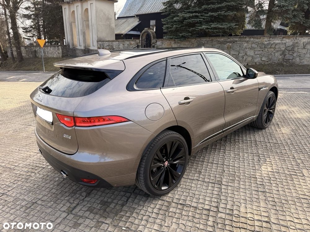 Jaguar F-Pace 3.0 TDV6 AWD R-Sport - 4