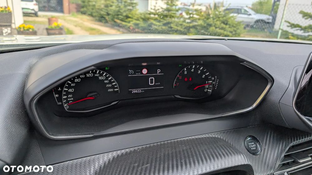 Peugeot 2008 PureTech 130 Allure S&S EAT8 - 12