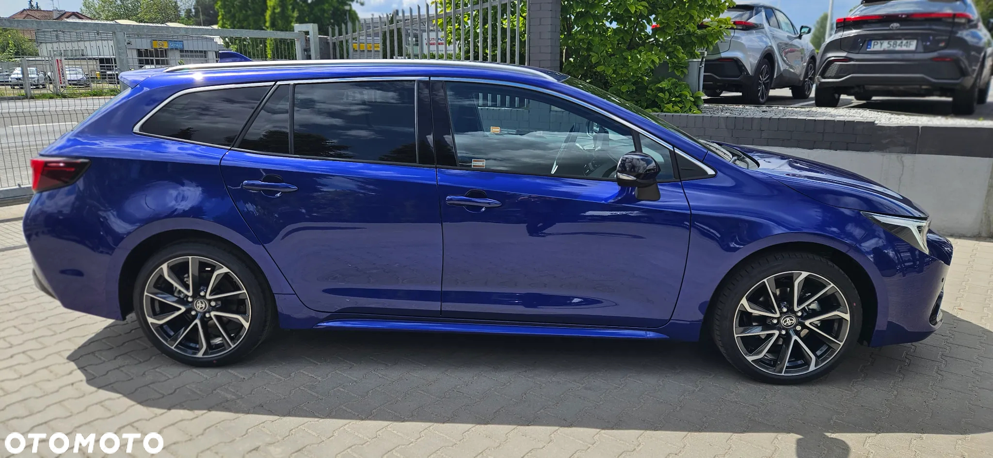 Toyota Corolla 1.8 Hybrid Executive - 3